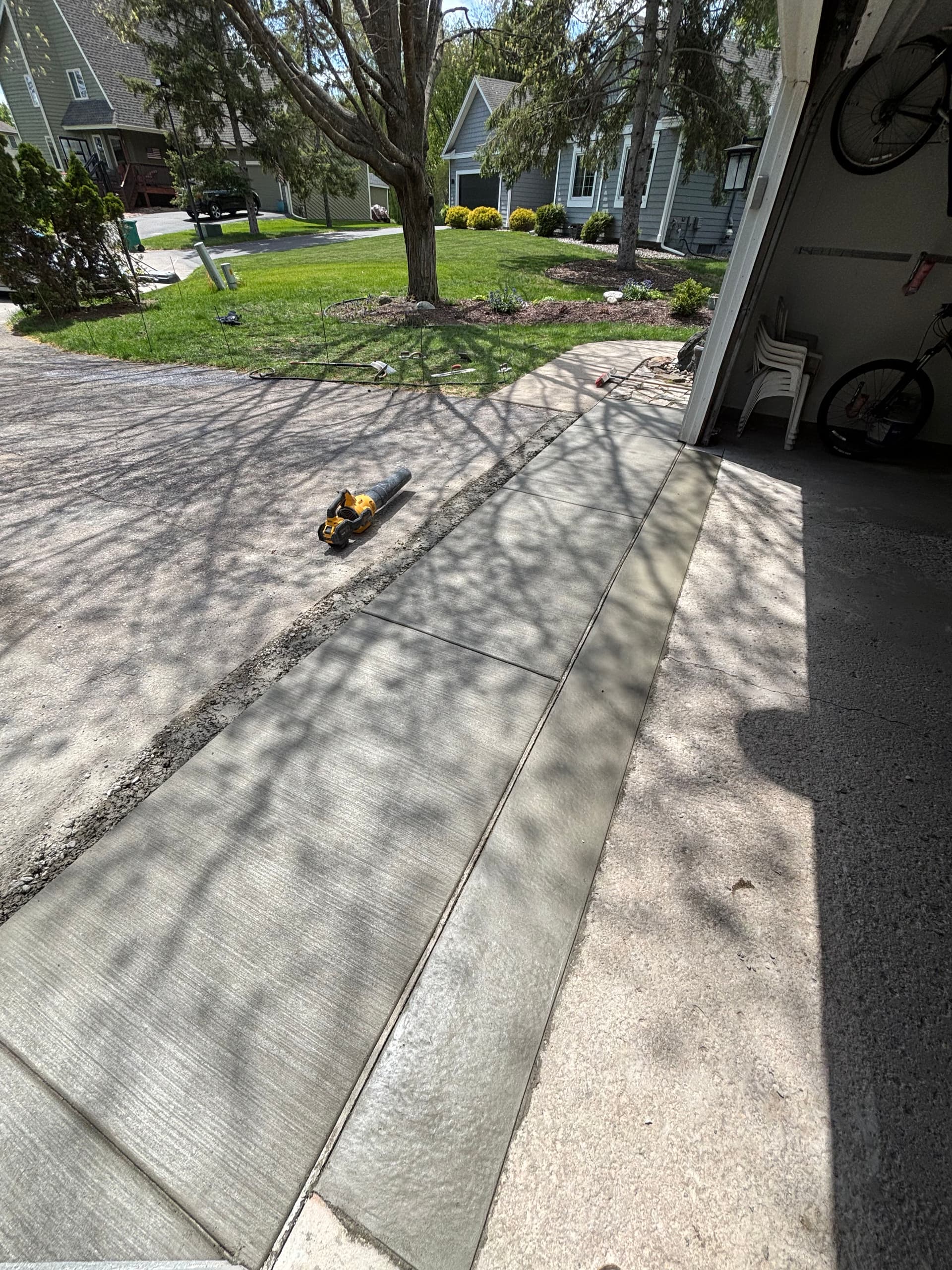 Gallery photos for Driveways, Garage Slabs, and Flatwork Done Right: Image #2