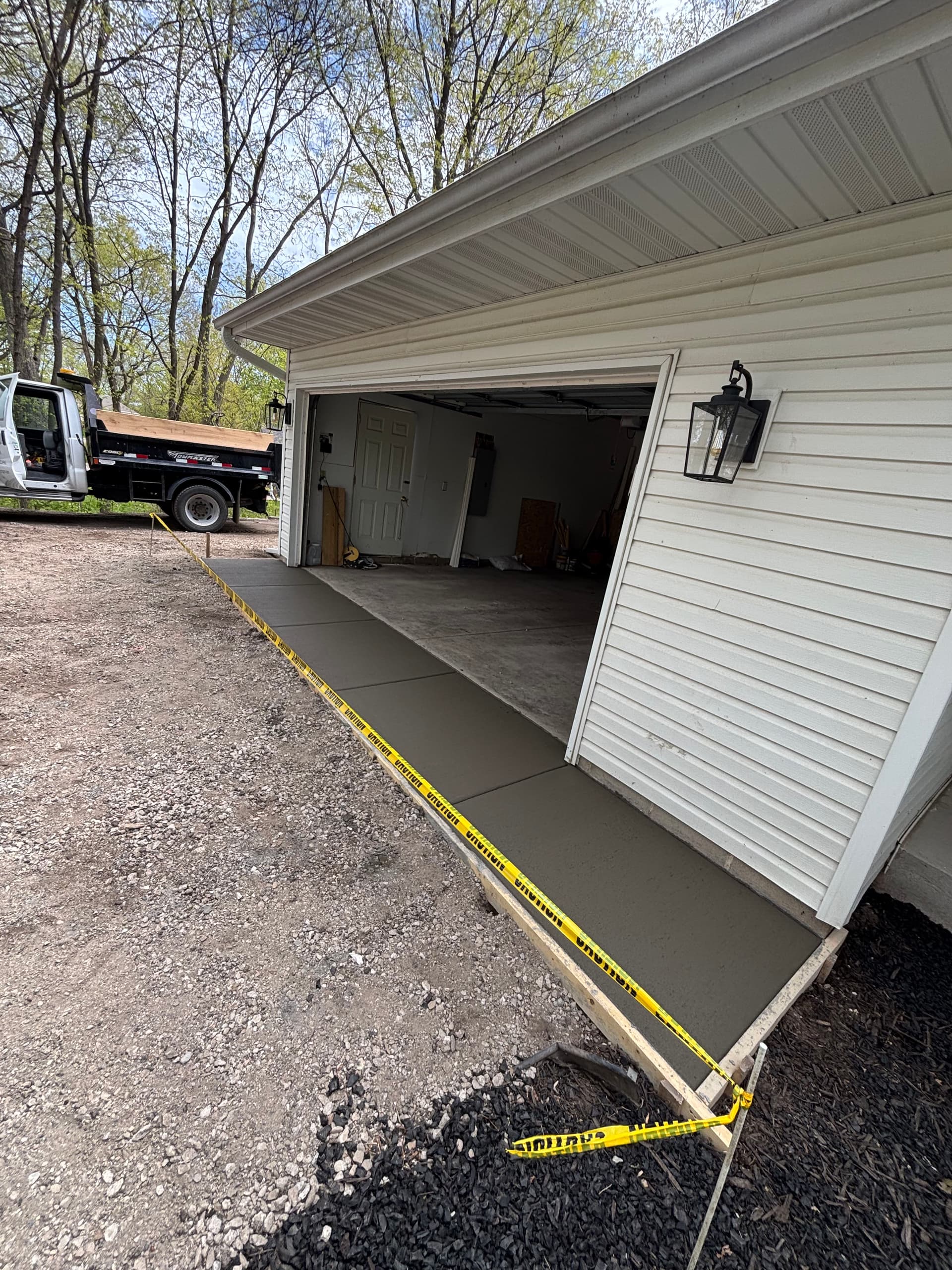 Gallery photos for Driveways, Garage Slabs, and Flatwork Done Right: Image #1